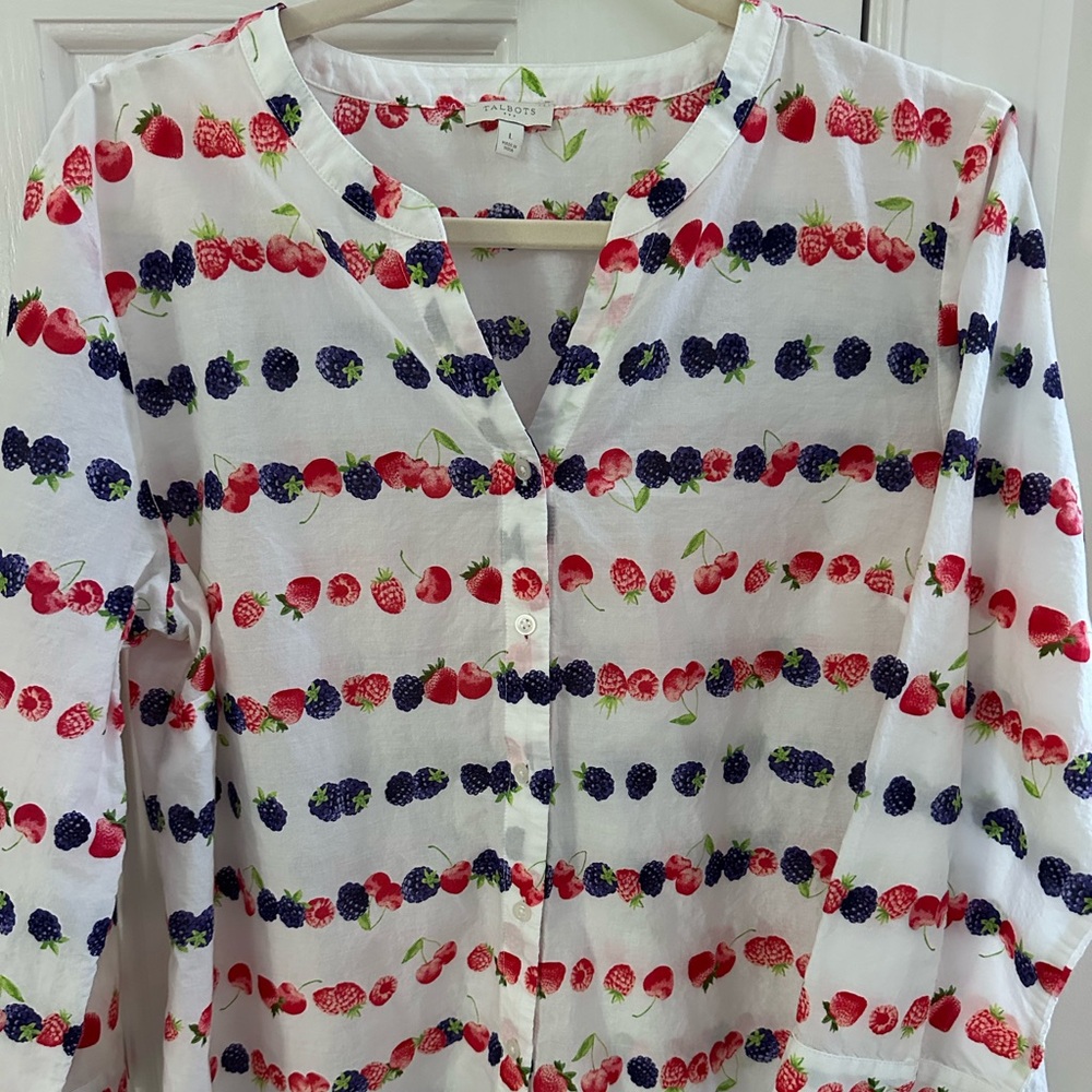 Talbots Cotton Strawberries Mixed Berries Cherries Print 3/4 Sleeved Top Blouse